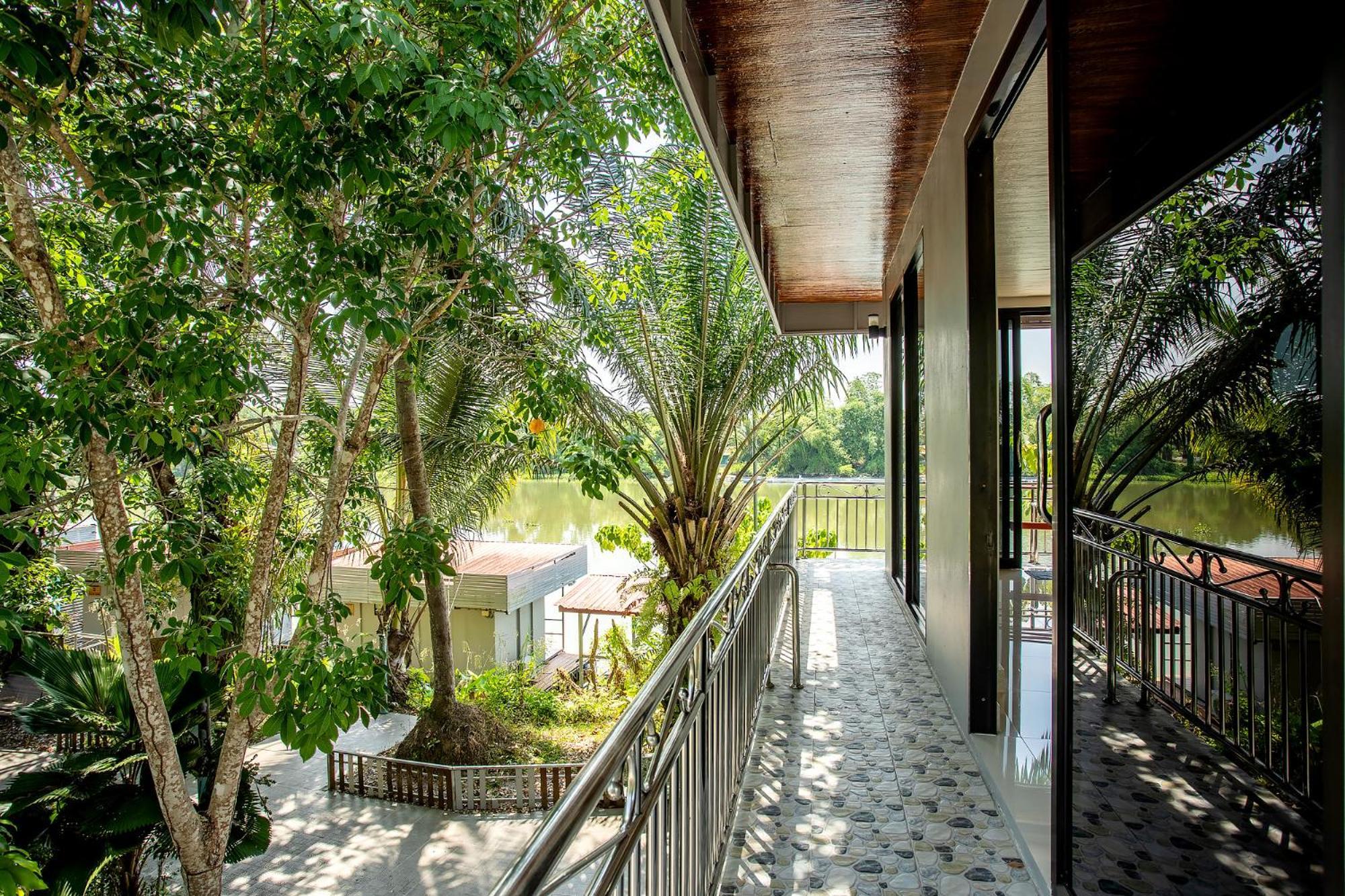 Neenlawat Riverside Surat Thani Dış mekan fotoğraf